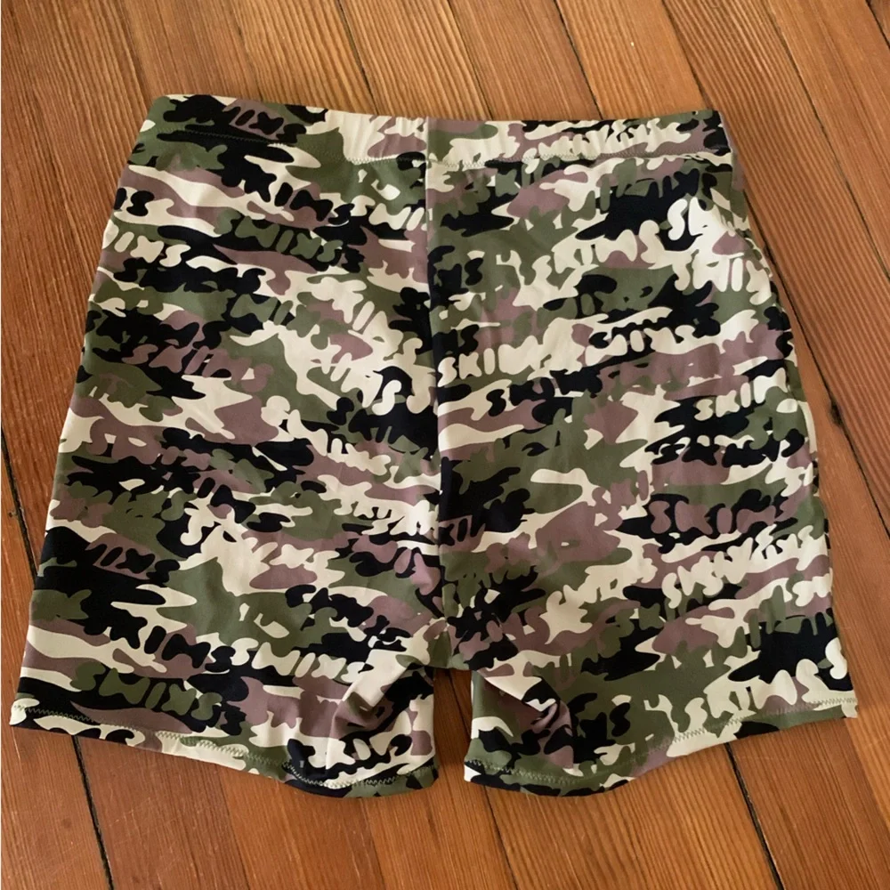 Skims Recycled Swim Mid Waist Short Skims Logo Camo Print